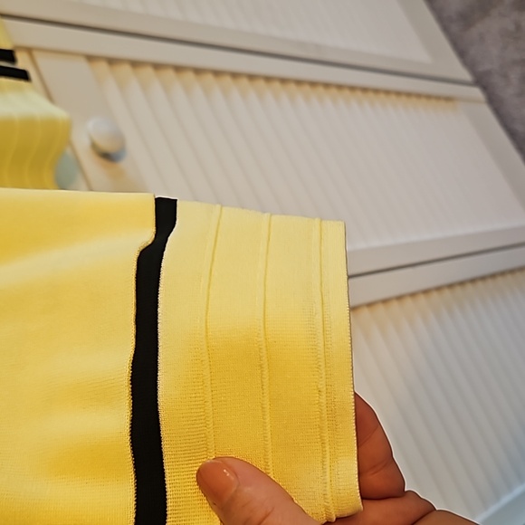 Ming Wang Yellow Contrast Button Knit Blazer - Picture 3 of 7